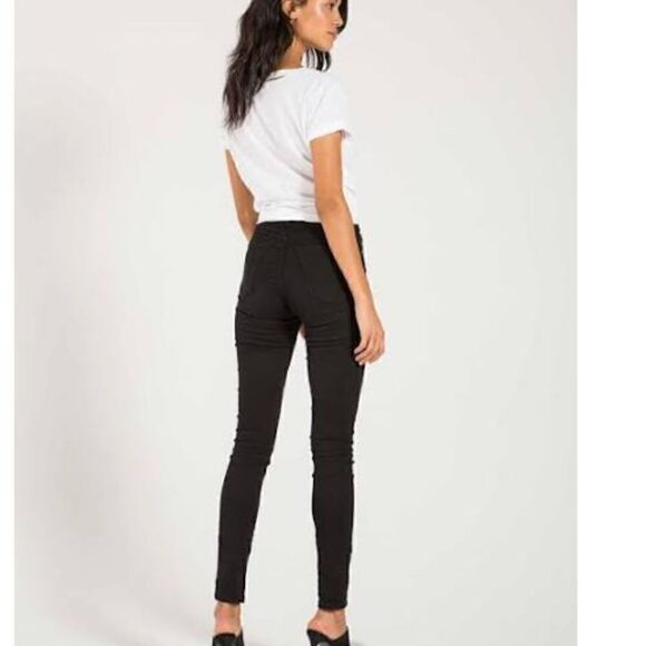 n:PHILANTHROPY Harlow BFF T-Shirt, “love is love” - Picture 3 of 16